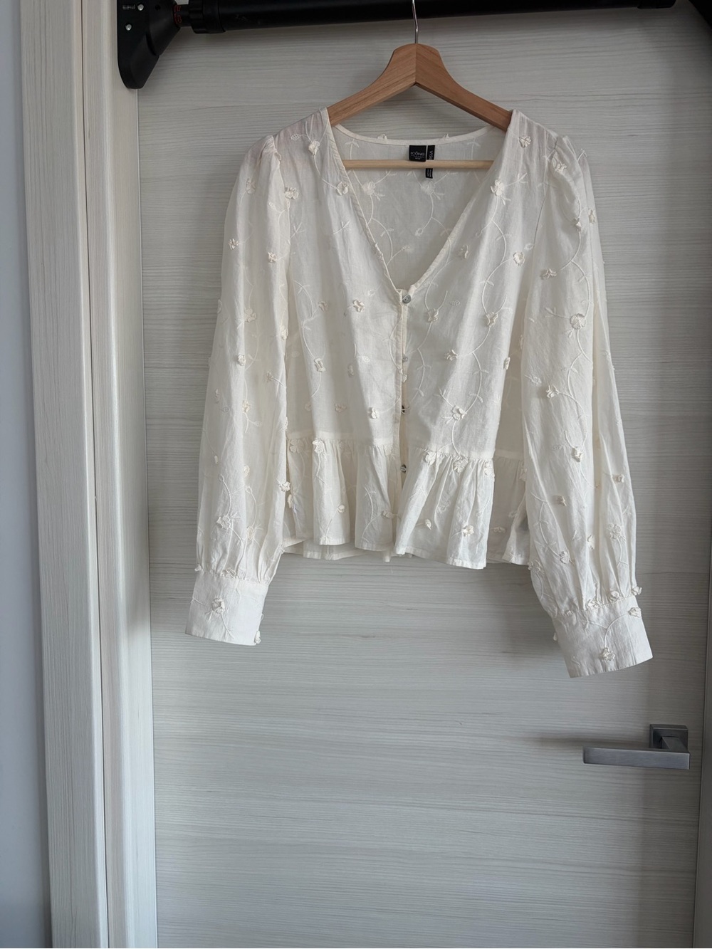 ICON White Embroidered Peplum Button-Front Blouse
